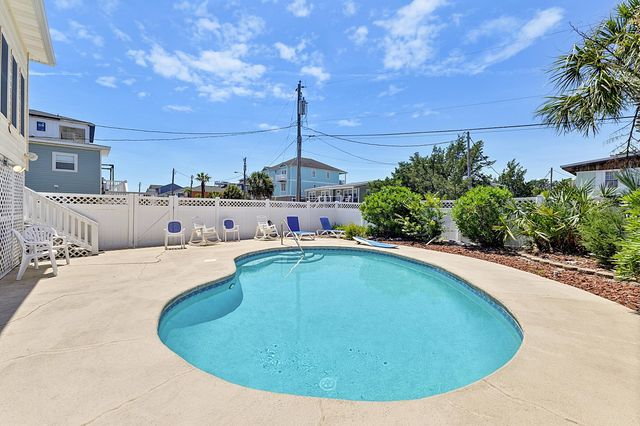 4706 Surf St., North Myrtle Beach, SC 29582