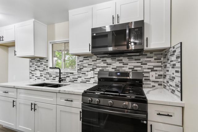 6626 Birnam St, Rio Linda, CA 95673