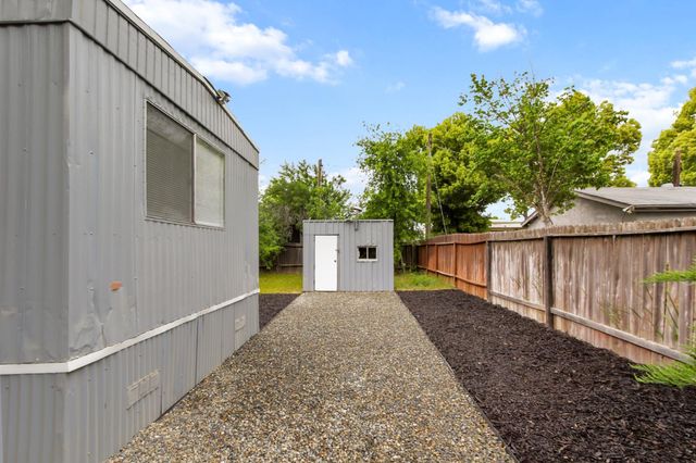 6626 Birnam St, Rio Linda, CA 95673