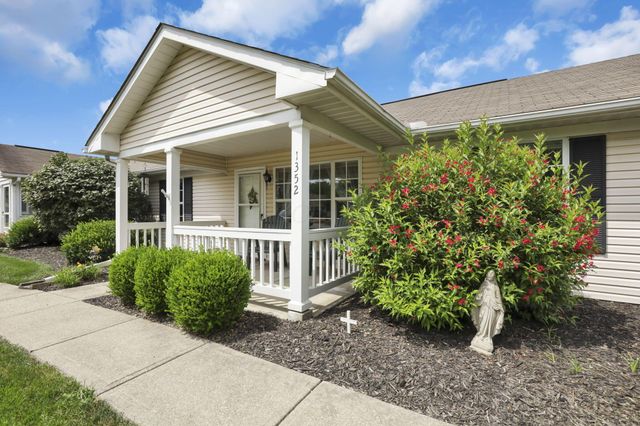 1352 Hillview Circle W, Newark, OH 43055