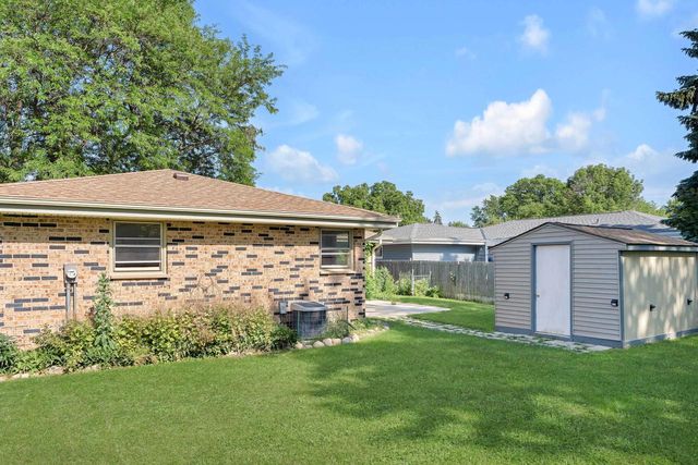3208 15th AVENUE, South Milwaukee, WI 53172