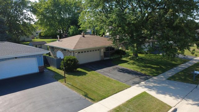 3208 15th AVENUE, South Milwaukee, WI 53172