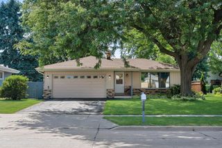 3208 15th AVENUE, South Milwaukee, WI 53172