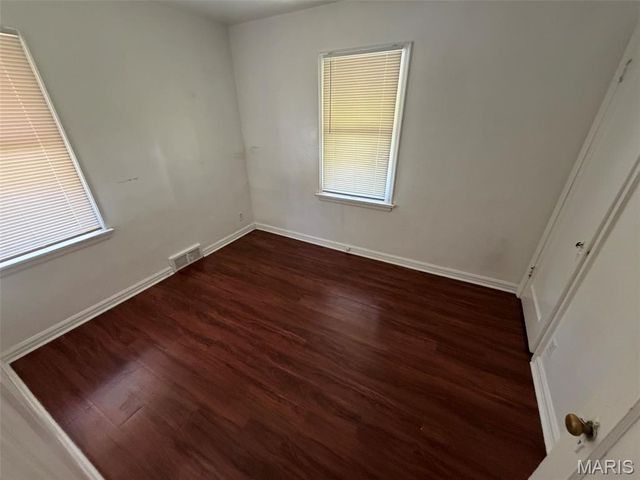 8300 Orchard Avenue, St Louis, MO 63132