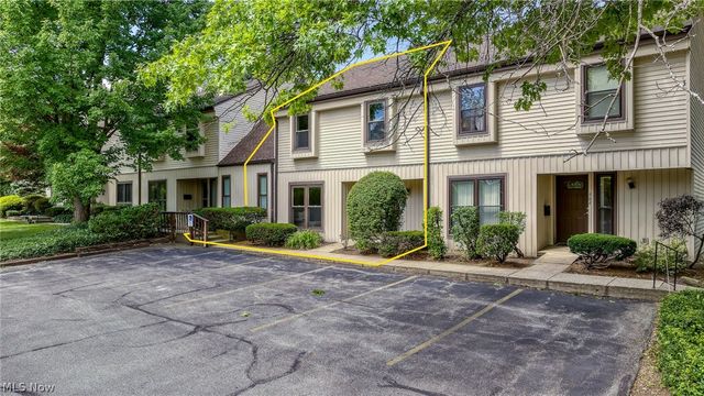 988 Som Center Road E2, Mayfield Village, OH 44143