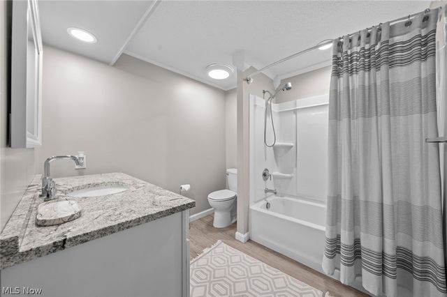 988 Som Center Road E2, Mayfield Village, OH 44143