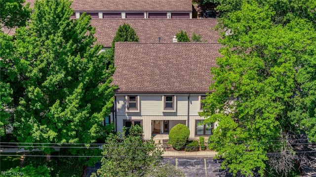 988 Som Center Road E2, Mayfield Village, OH 44143