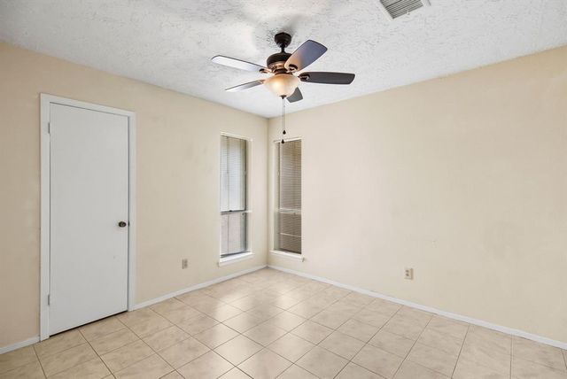 9718 Shady Tree Lane, Houston, TX 77086