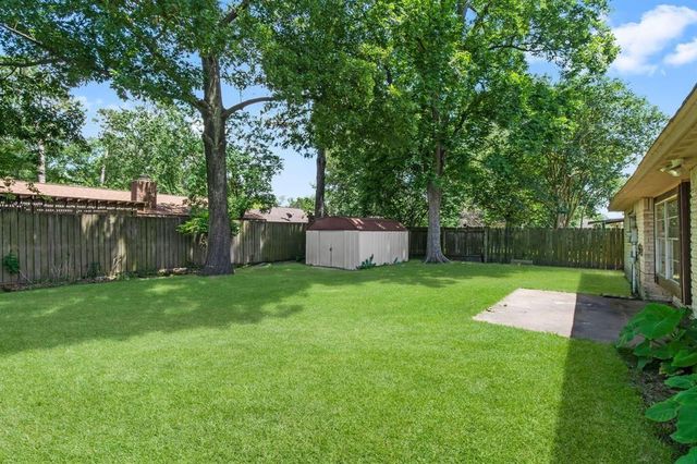 9718 Shady Tree Lane, Houston, TX 77086