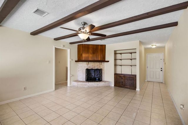 9718 Shady Tree Lane, Houston, TX 77086