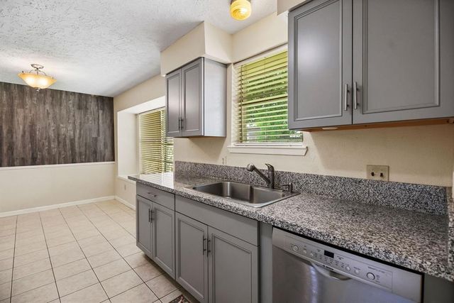 9718 Shady Tree Lane, Houston, TX 77086