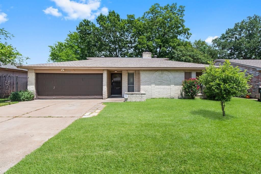 9718 Shady Tree Lane, Houston, TX 77086