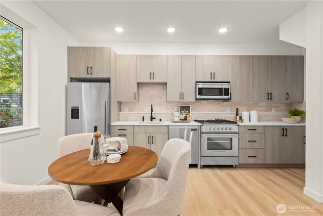 6546 A Latona Avenue NE, Seattle, WA 98115