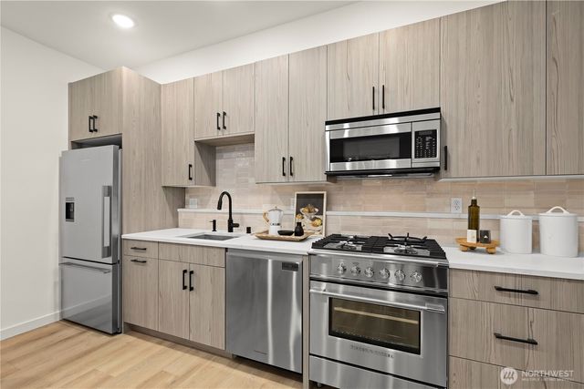 6546 A Latona Avenue NE, Seattle, WA 98115