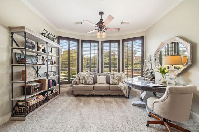 18 Waters Lake Boulevard, Missouri City, TX 77459