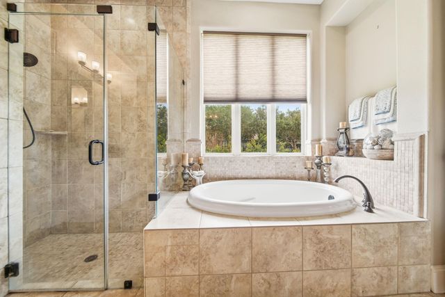 18 Waters Lake Boulevard, Missouri City, TX 77459