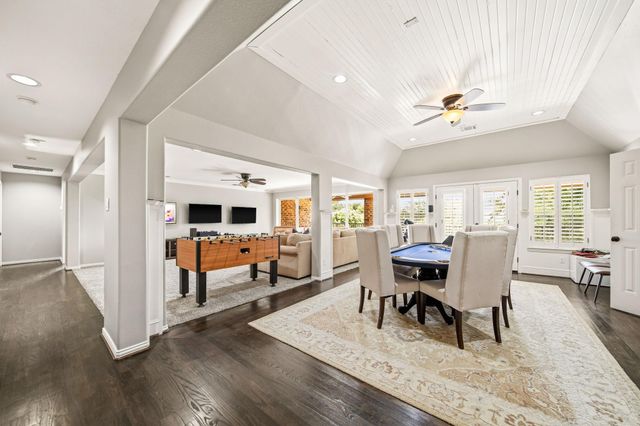 18 Waters Lake Boulevard, Missouri City, TX 77459