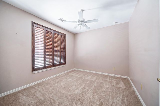 18 Waters Lake Boulevard, Missouri City, TX 77459