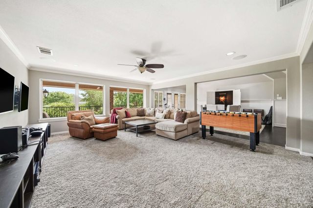 18 Waters Lake Boulevard, Missouri City, TX 77459