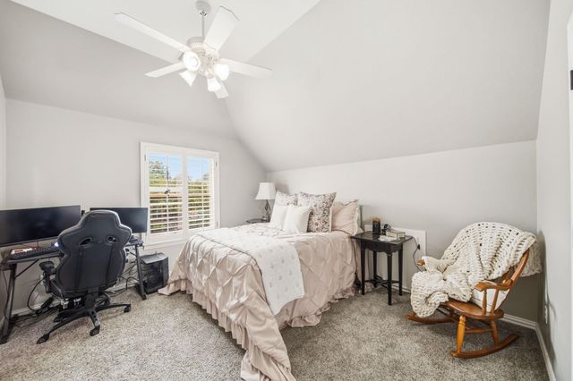 18 Waters Lake Boulevard, Missouri City, TX 77459