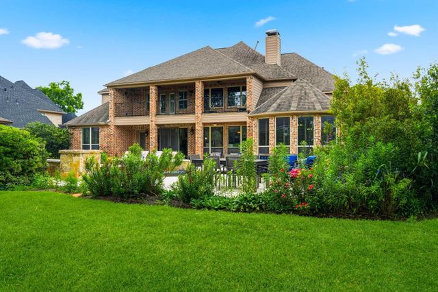 18 Waters Lake Boulevard, Missouri City, TX 77459
