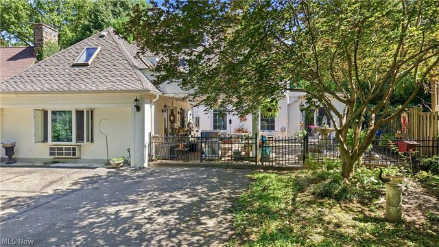 4812 Oak Knoll Drive, Boardman, OH 44512