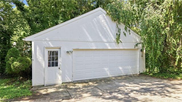 4812 Oak Knoll Drive, Boardman, OH 44512