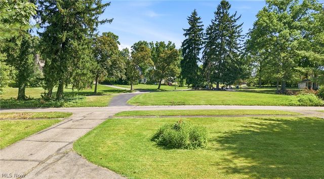 4812 Oak Knoll Drive, Boardman, OH 44512