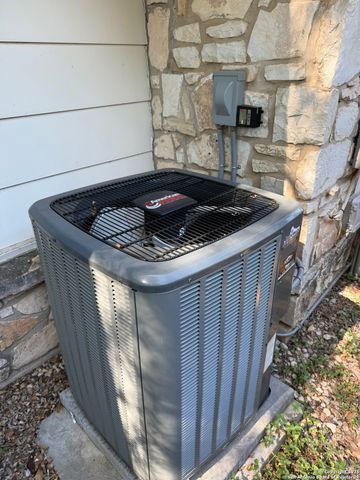 8206 Evert, San Antonio, TX 78240