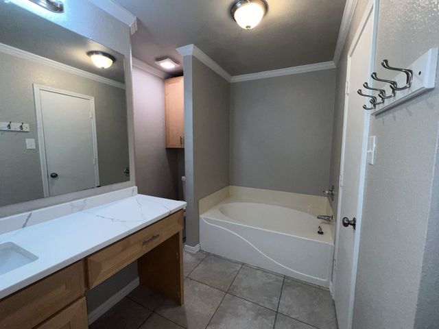 5728 Shady Springs Trail, Fort Worth, TX 76179