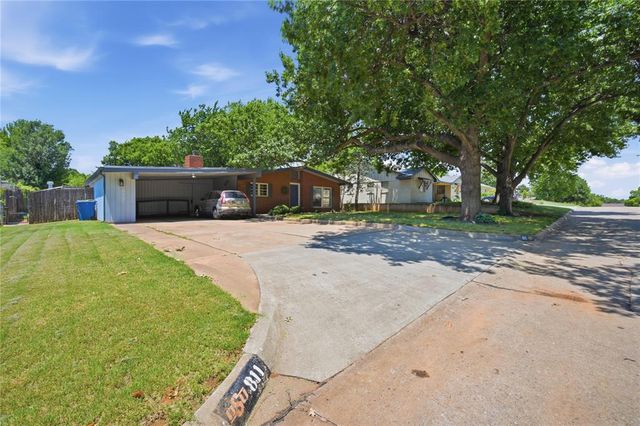 811 Myrtle Drive, Edmond, OK 73034