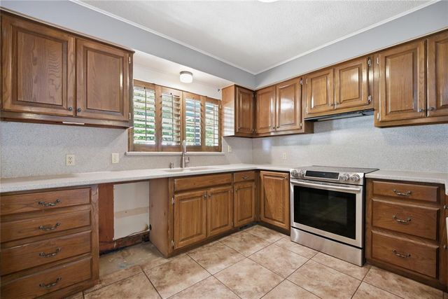 811 Myrtle Drive, Edmond, OK 73034