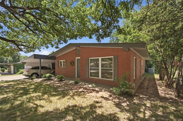 811 Myrtle Drive, Edmond, OK 73034