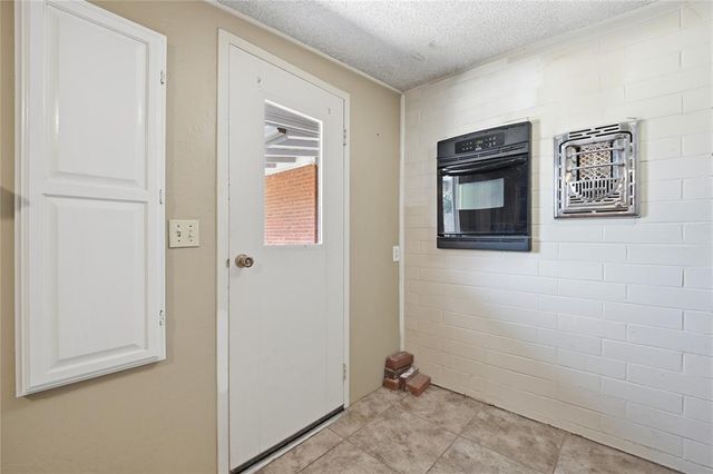 811 Myrtle Drive, Edmond, OK 73034