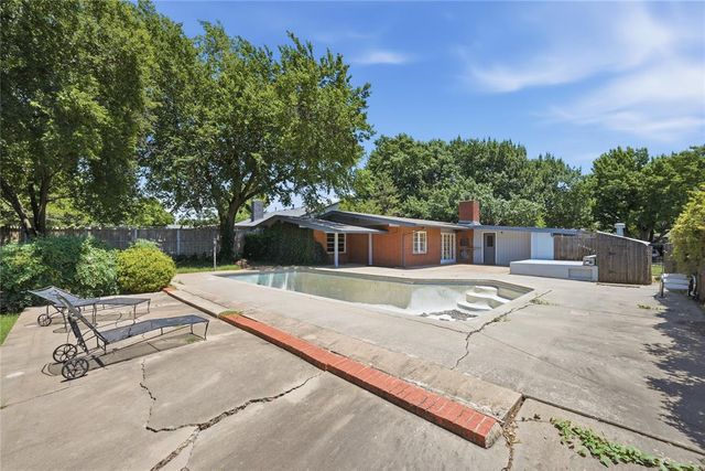 811 Myrtle Drive, Edmond, OK 73034