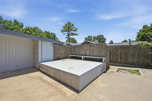 811 Myrtle Drive, Edmond, OK 73034