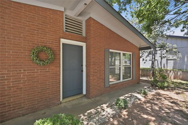 811 Myrtle Drive, Edmond, OK 73034