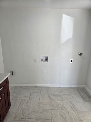 2110 N 06th Street, Waco, TX 76708