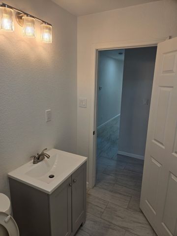 2110 N 06th Street, Waco, TX 76708