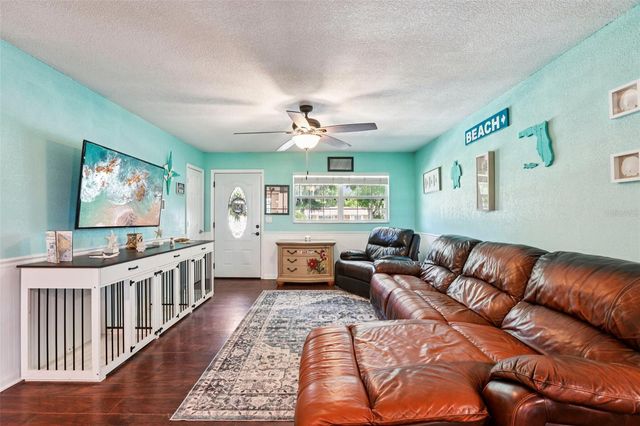 8904 CLAYTON LANE, Lakeland, FL 33809