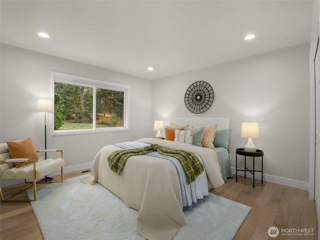 9512 213th Avenue NE, Redmond, WA 98053