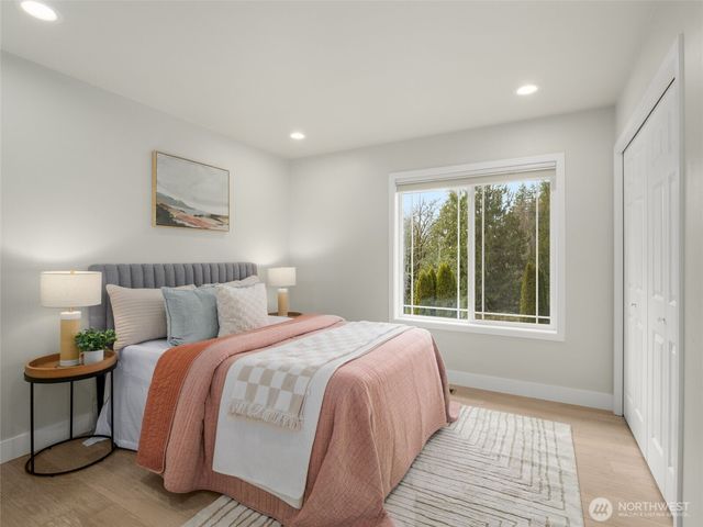 9512 213th Avenue NE, Redmond, WA 98053