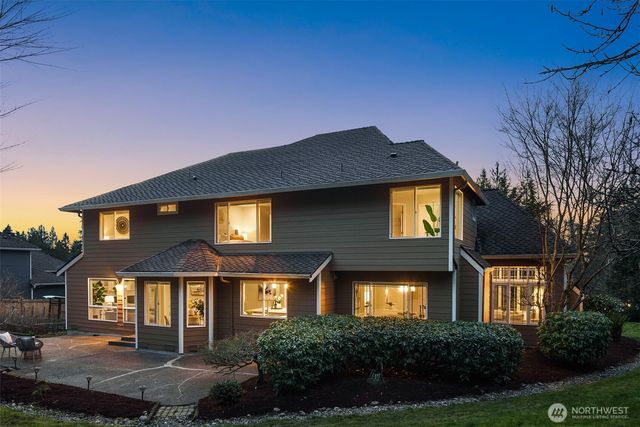 9512 213th Avenue NE, Redmond, WA 98053