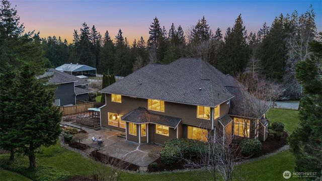 9512 213th Avenue NE, Redmond, WA 98053