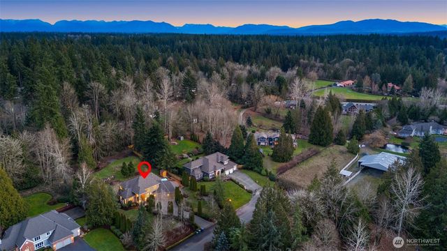 9512 213th Avenue NE, Redmond, WA 98053