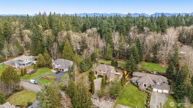 9512 213th Avenue NE, Redmond, WA 98053