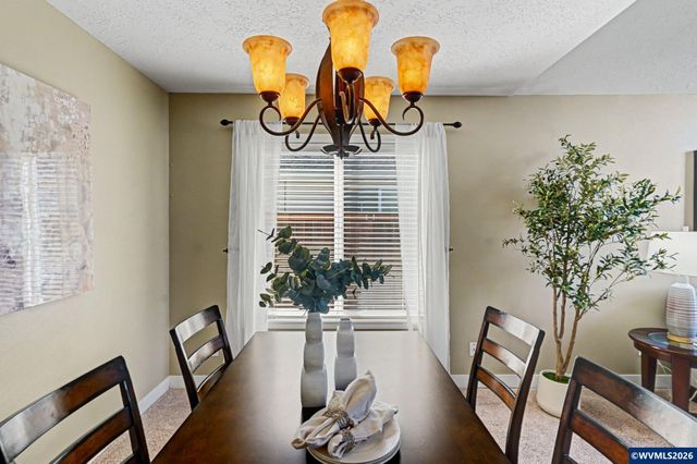 754 Pinehurst Av NE, Keizer, OR 97303