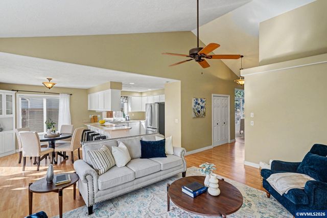 754 Pinehurst Av NE, Keizer, OR 97303