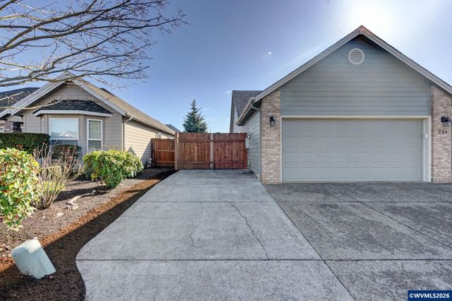 754 Pinehurst Av NE, Keizer, OR 97303