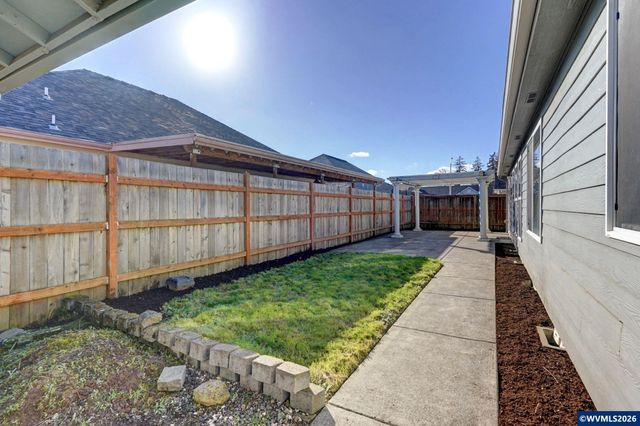 754 Pinehurst Av NE, Keizer, OR 97303